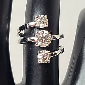 Moissanite 3 Stone Spiral Ring